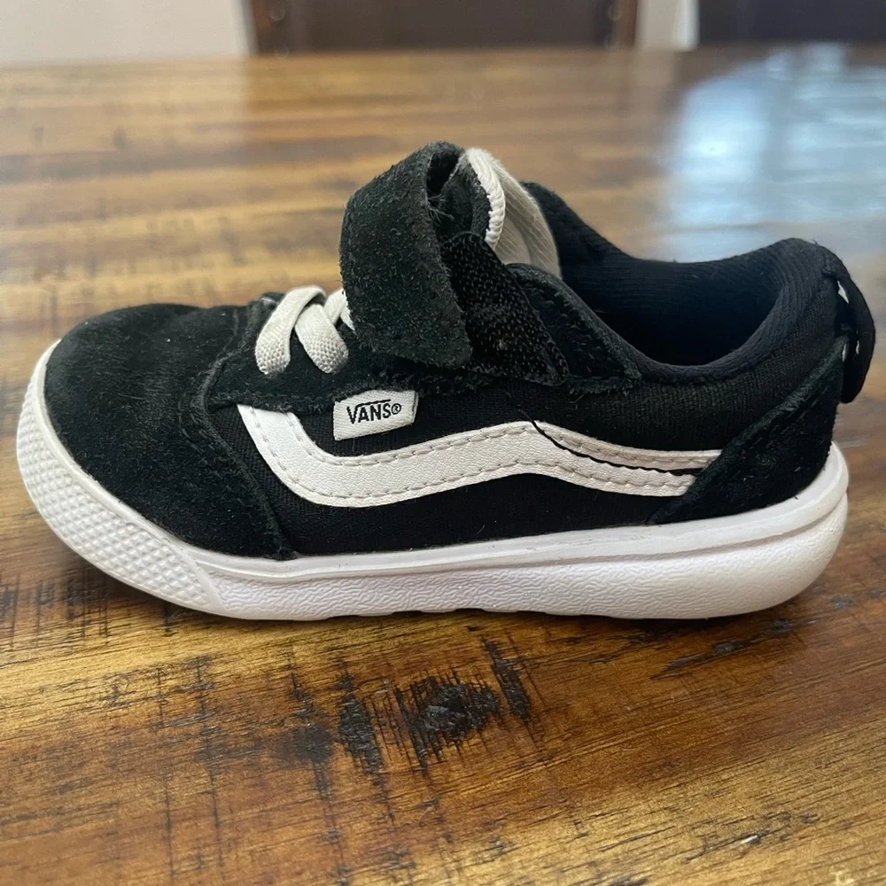 Vans Kids Ultrarange 66 V Black White Sneakers - Picture 11 of 12